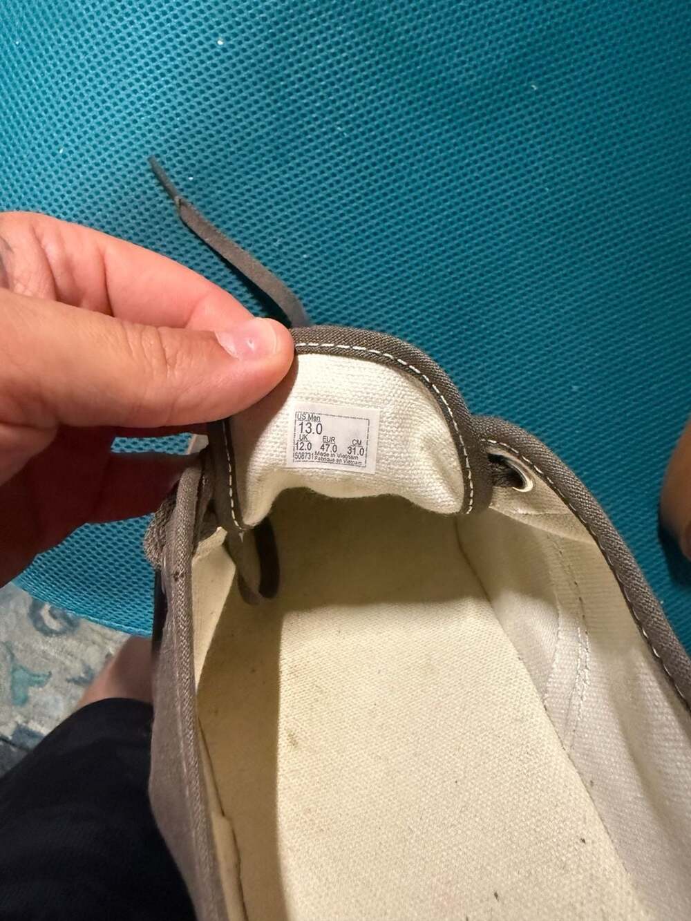 Vans Authentic Gum Sole Sneakers Olive Green Men's Size 13 - Picture 2 of 3